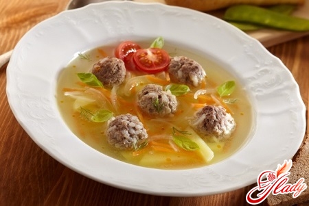 simple soup with meatballs