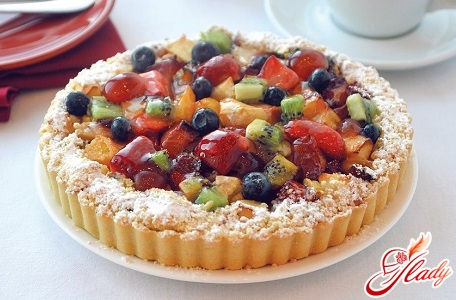 pie with assorted fruits