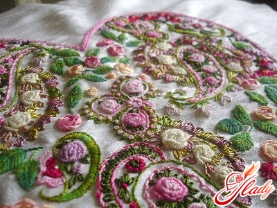 rococo embroidery