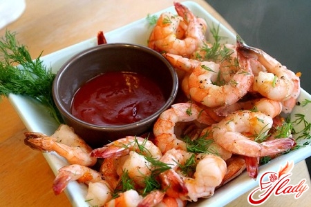 fried shrimp with tomato sauce